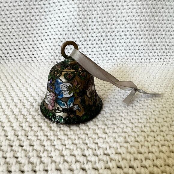 Vintage Pewter Finish Cloisonne Unmarked Floral Design Bell Grey Ribbon String - Picture 2 of 4